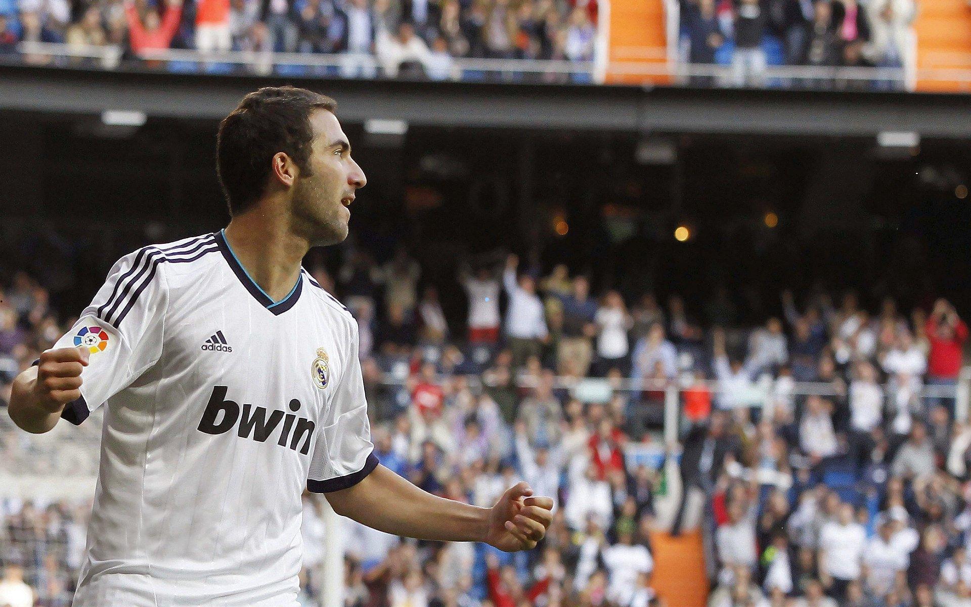 欧冠之夜，里斯本竞技主场迎战巴黎圣日尔曼，阿莫林战术布局成关键